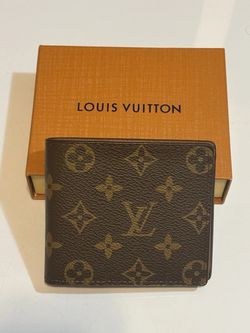 Louis Vuitton Men's Wallet Brown