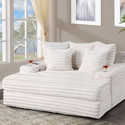 OVERSIZED BEIGE CHAISE CHAIR LOVESEAT SIZE CUP HOLDERS USB PORT - FREE LOCAL DELIVERY