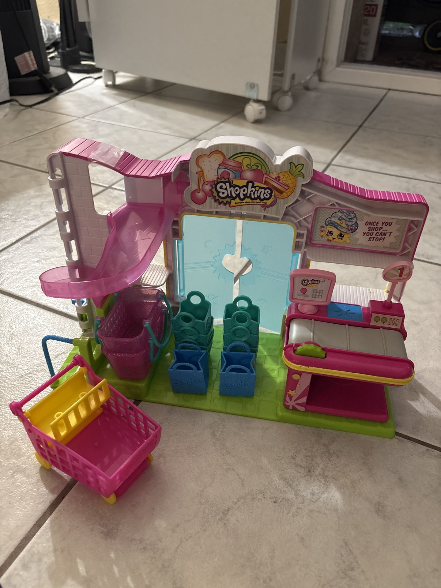 Shopkins Supermarket Small Mart Play Set