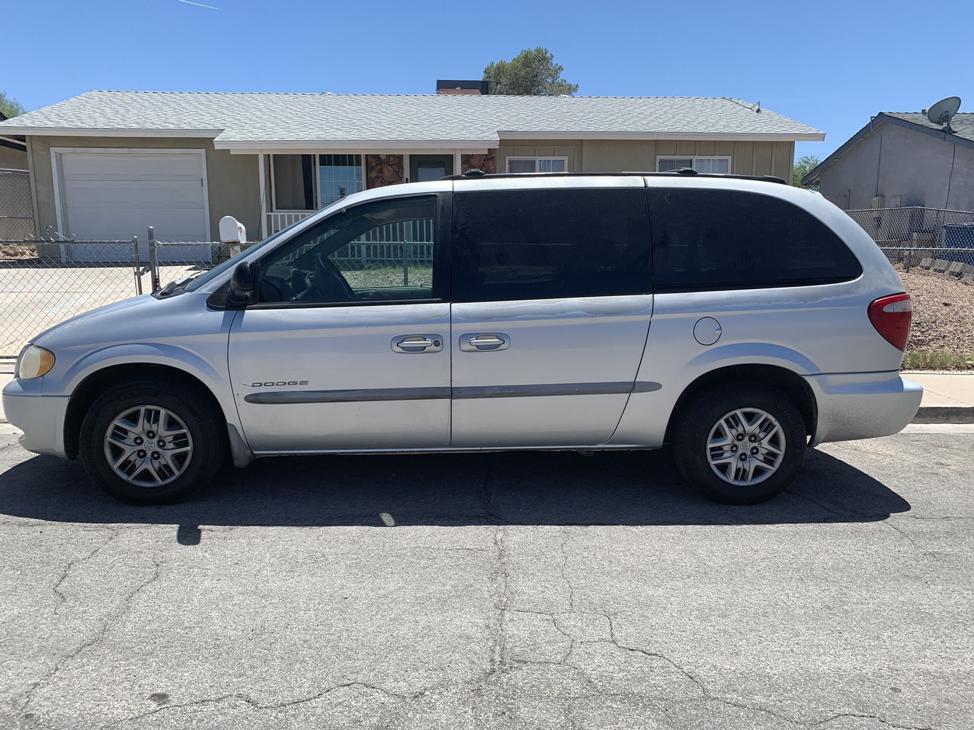2001 Dodge Caravan