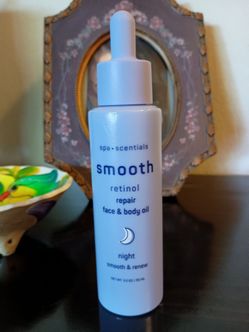 Spa Scentials Retinol Repair Serum.