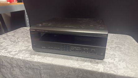 Technics SL-MC4 60+1 CD Changer
