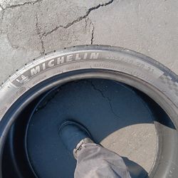 2 Llantas 265 40 R21 Michelin Pilot Sport All Season 