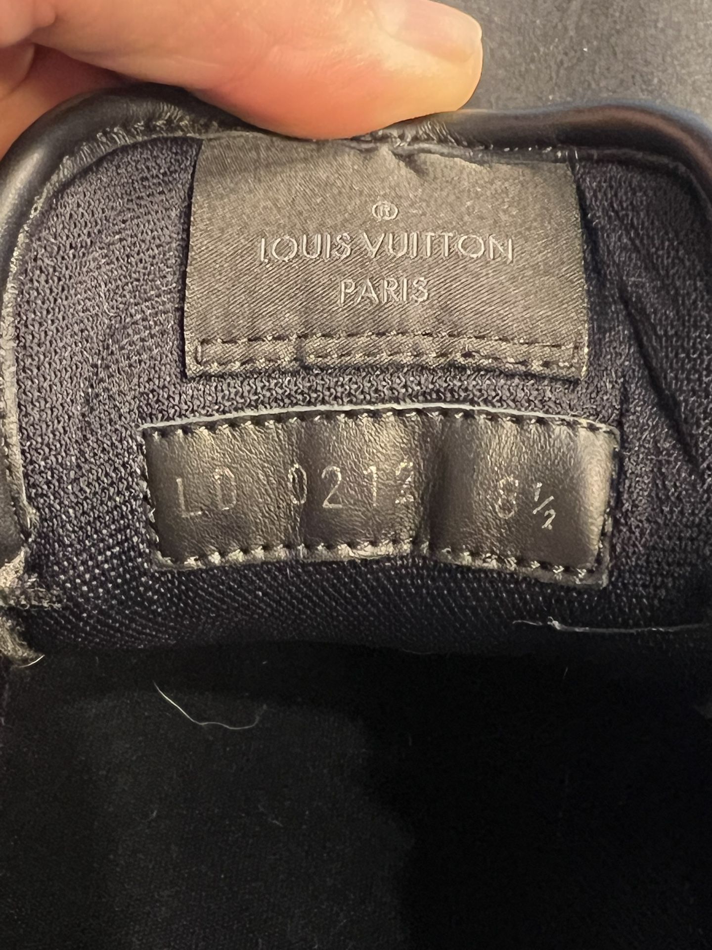 LOUIS VUITTON Suede Uniform Sneakers 8.5 Black 646352