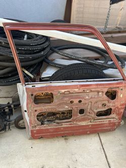 1(contact info removed) Toyota Hilux left door