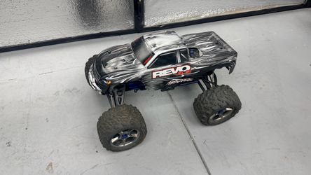 Traxxas Revo 3.3 nitro OBO!!!