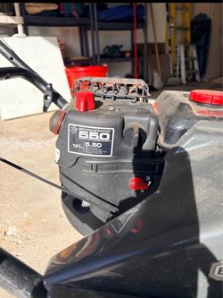 Moving Sale - Briggs & Stratton 550 Snow Series Snowblower