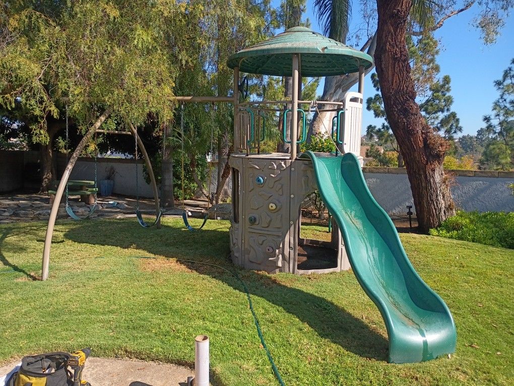 Kids Play House With Slide And 3 Swings