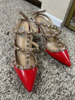 Valentino ROCKSTUD ANKLE STRAP PUMP WITH TONAL STUDS 