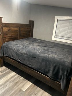 Bedroom set Queen