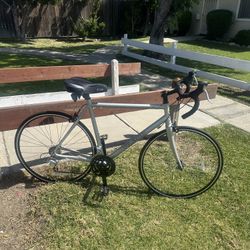 Vilano Light Weight Cycling Bike 