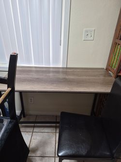 Table &4 high chairs