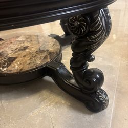 Coffee Table / Light 