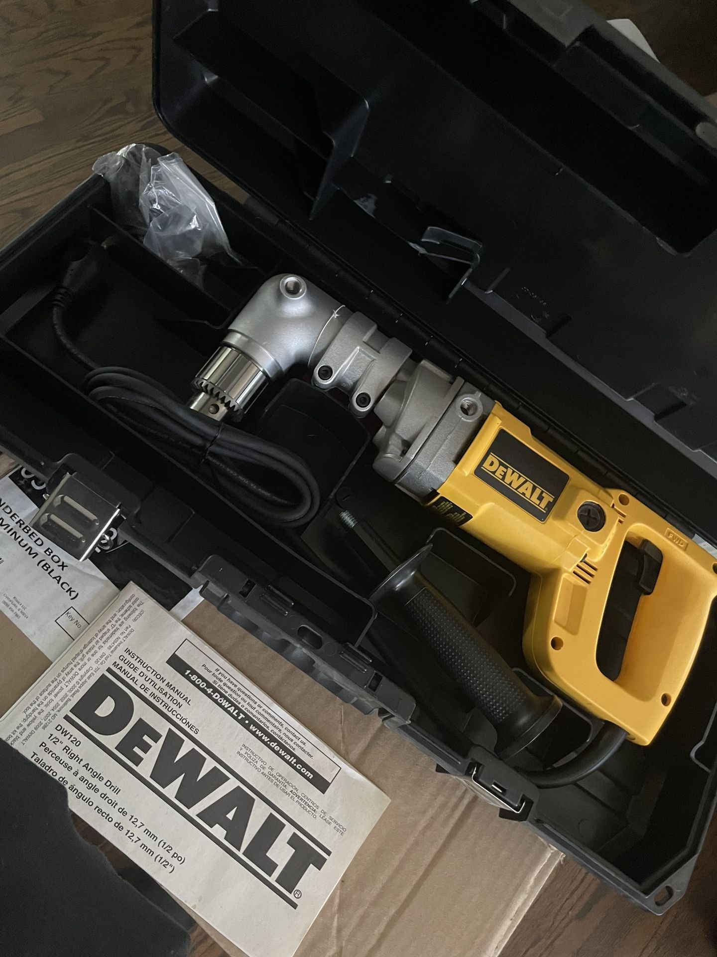 DEWALT Right Angle Drill Kit