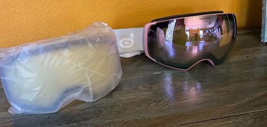 New Odoland Magnetic Interchangeable Snowboarding ,Ski Goggles with 2 Lens