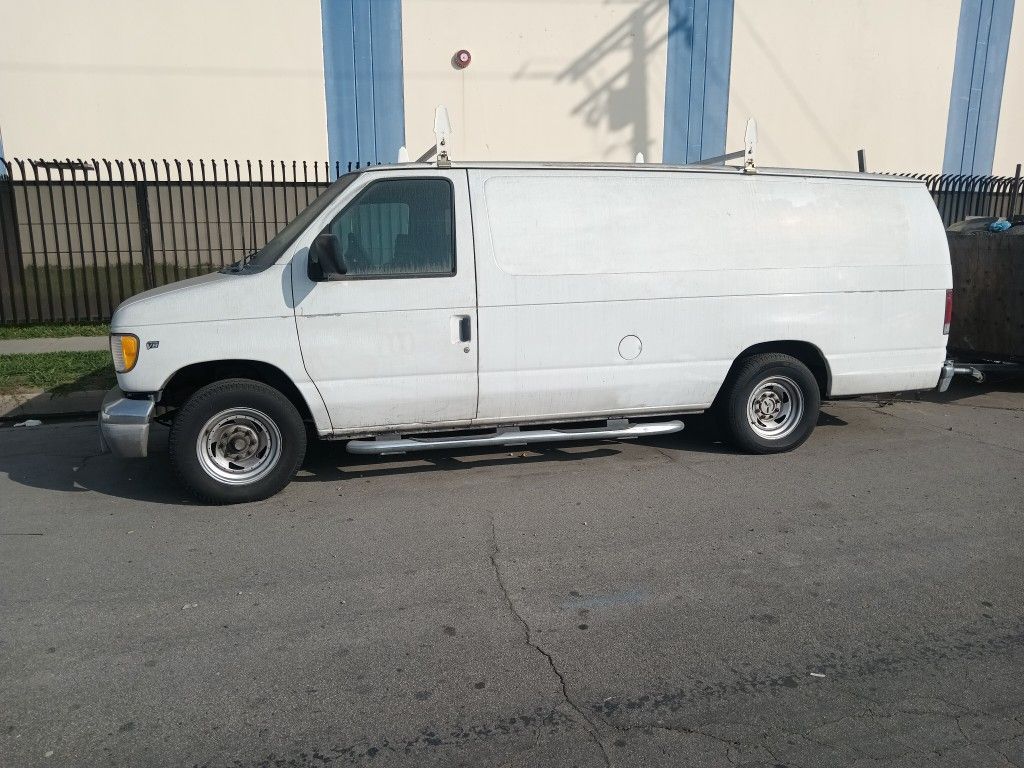 Ford Econoline 350 Super Duty 2002