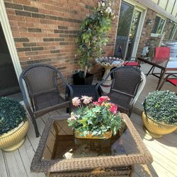 Very  Nice Patio 4 Pieces furniture