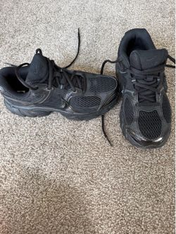 Nike size 5 women’s black Nike size 5 women’s black