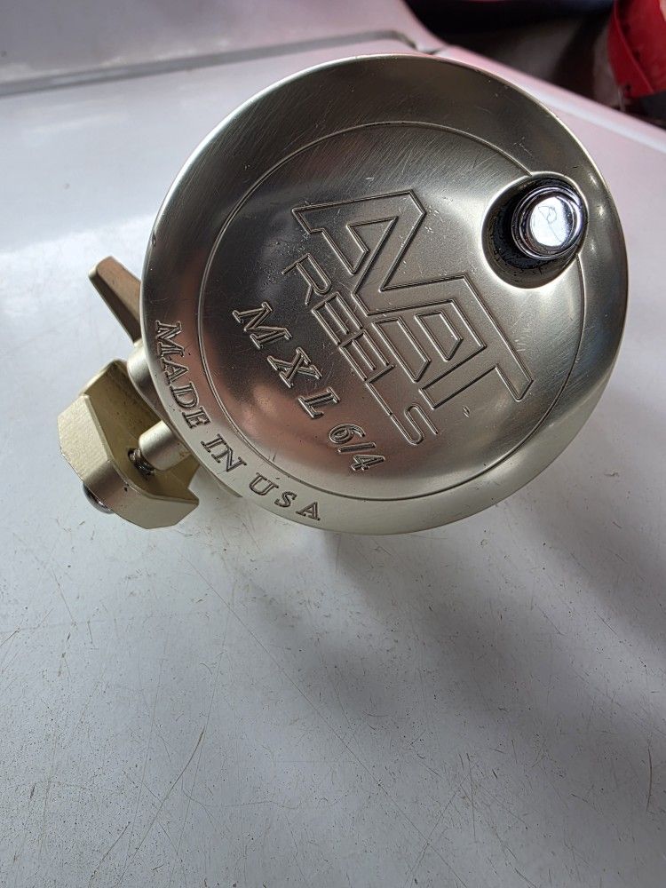 Avet Fishing Reel 6/4