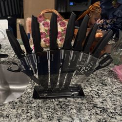 Knife Set And Acrylic Stand 