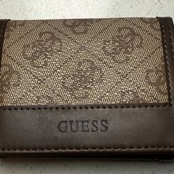 GUESS TRI FOLD WALLET NEW
