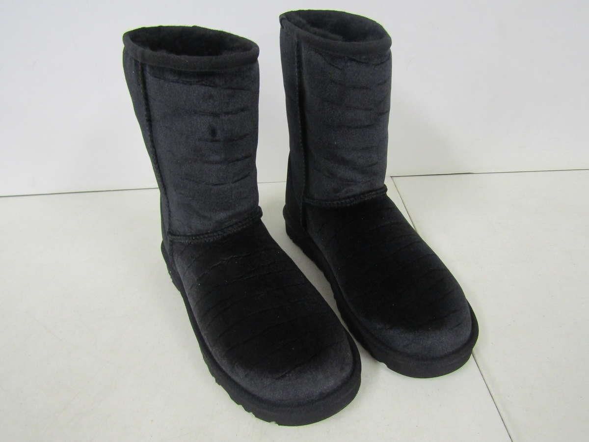 UGG CLASSIC SHORT II CROC BLACK VELVET SUEDE SHEEPSKIN WOMEN'S