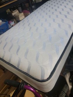 Twin size mattress like new