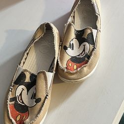 Mickey Mouse Crocs