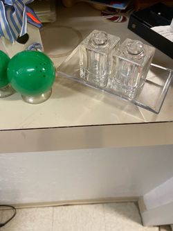 Vintage loose side, clear salt and pepper shakers