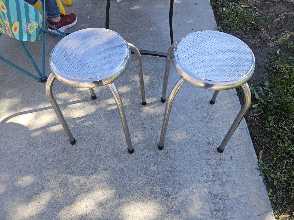 Counter Height Stools 19'' $10