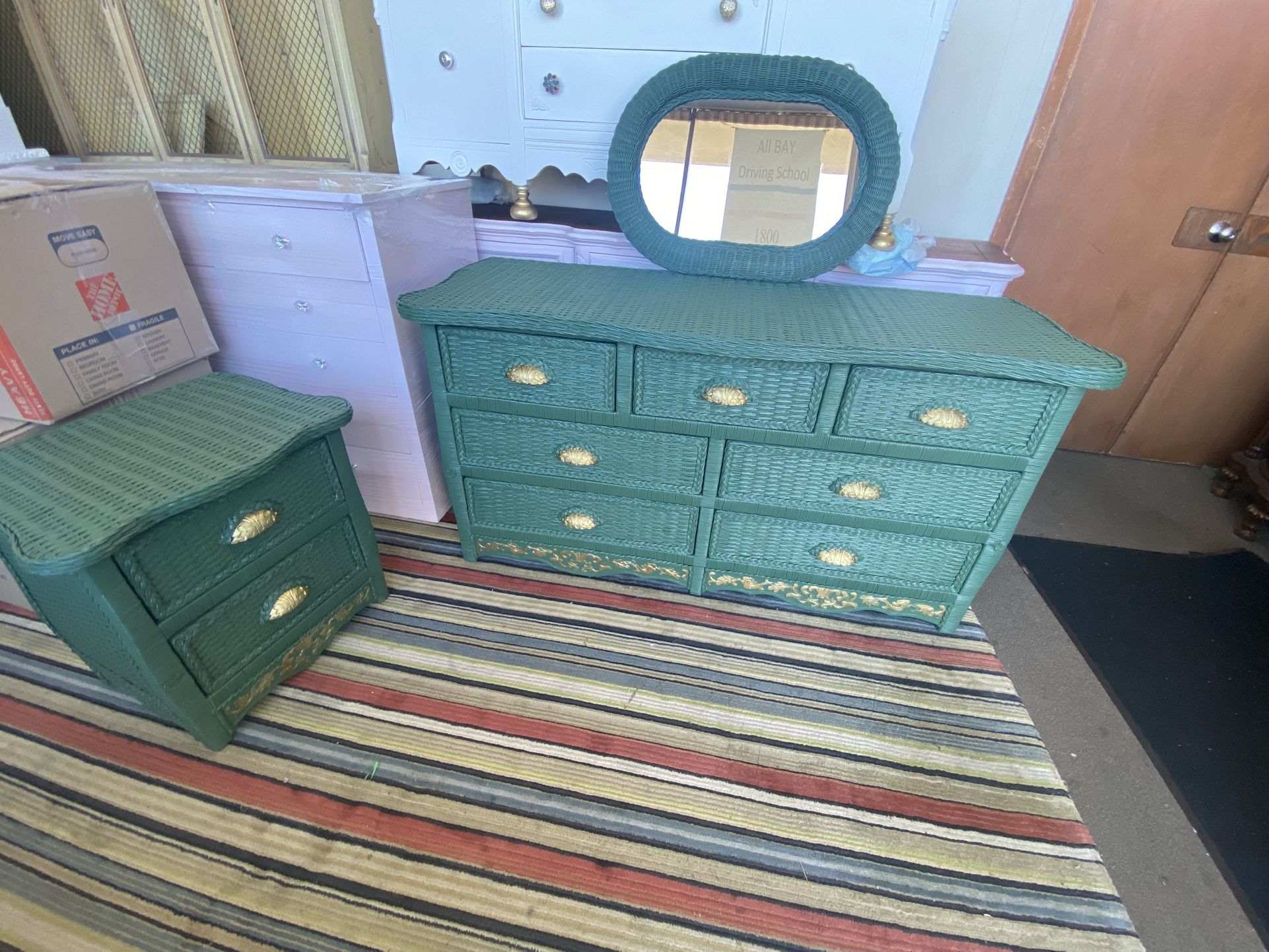 Set Dresser