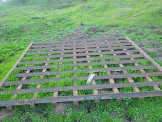 Construction Rattle Plate