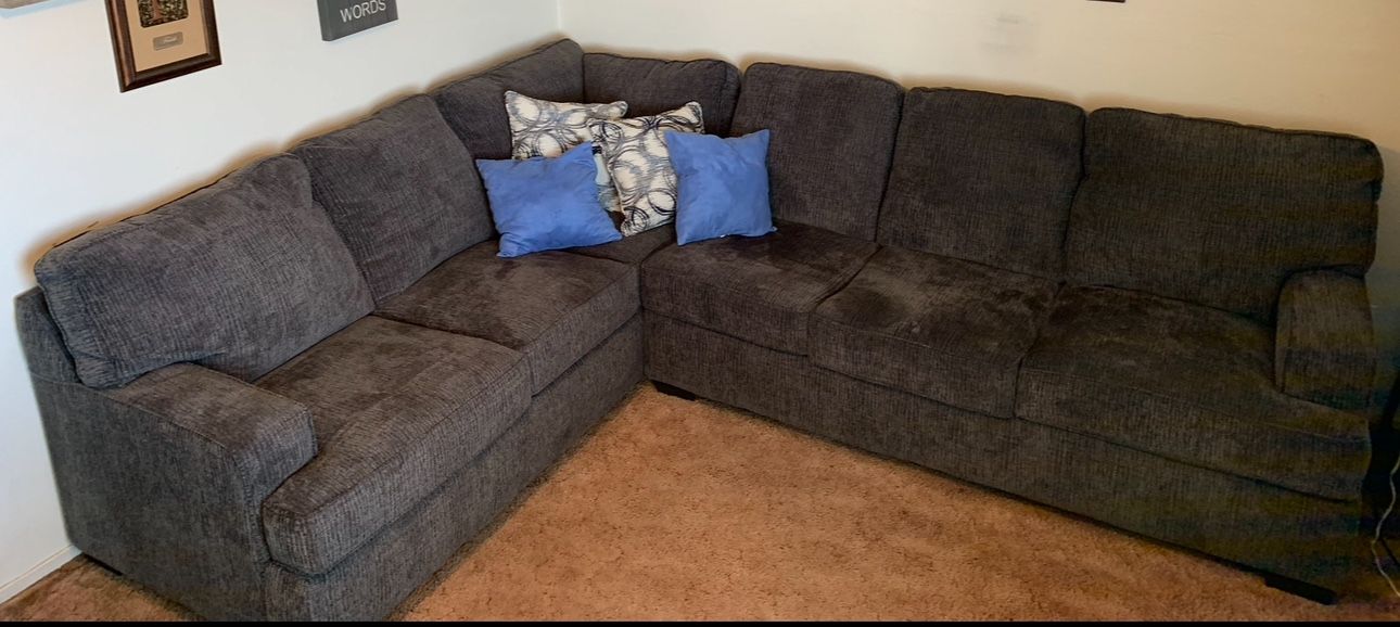 Sectional Couch 