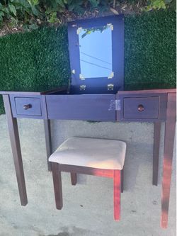 Cherrywood Finish Vanity with Flip Up Mirror and Upholstered Seat