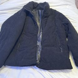 black puffer  jacket 