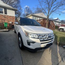 2019 Ford Explorer