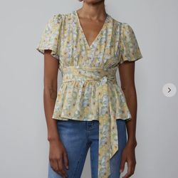 NEW YORK & COMPANY Crinkle Floral Tie Waist Peplum Blouse