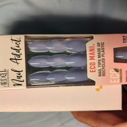 Eyelashes, Nails And Nail Dips
