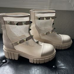 Combat Boots 