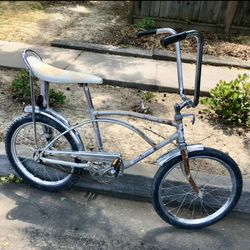 Vintage Banana Seat Schwinn Style Bike