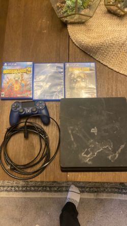 PS4 Slim with Borderlands Handsome Collection, Borderlands 3, and Minecraft