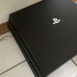 Ps4 Pro   + 7 Games 