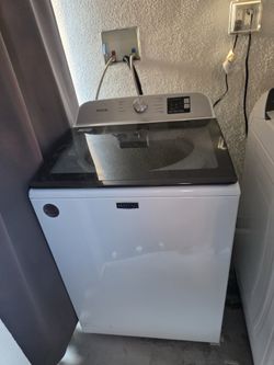 Washer Maytag white