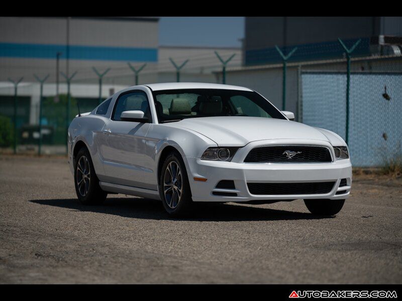 2014 Ford Mustang V6