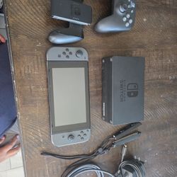 Nintendo Switch 
