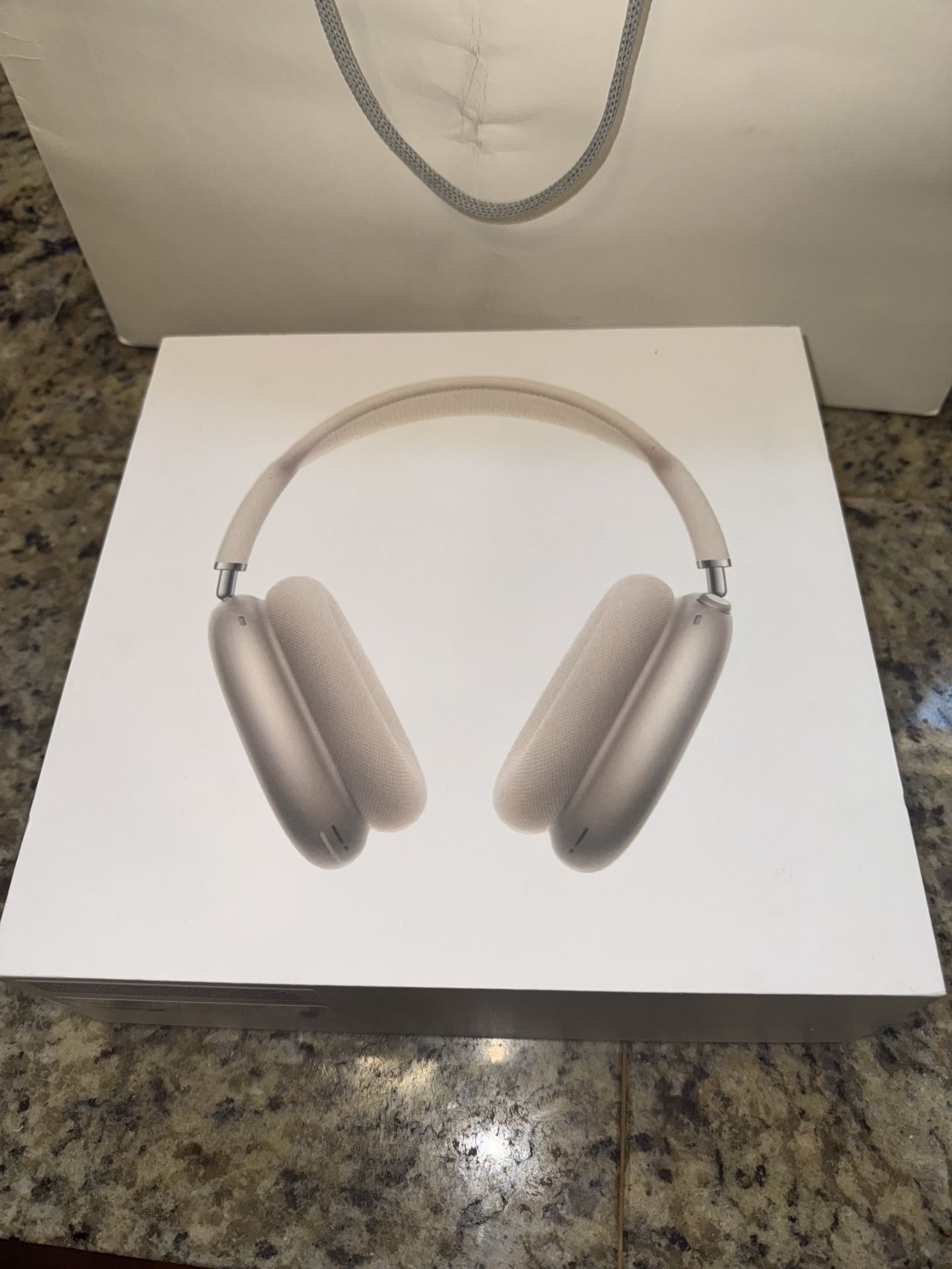 AirPods Max 2025 