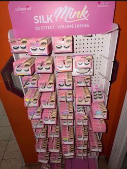 Lashes + lash stand