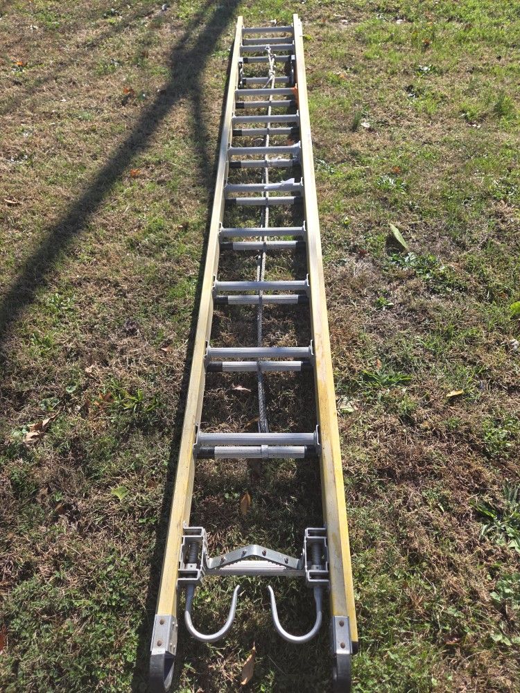 24' Werner Fiberglass Ladder With Hooks
