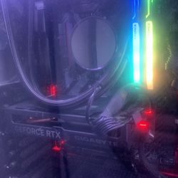 THIS pc has a INTEL CORE 7700 and rtx 4060 and comes with keyboard 