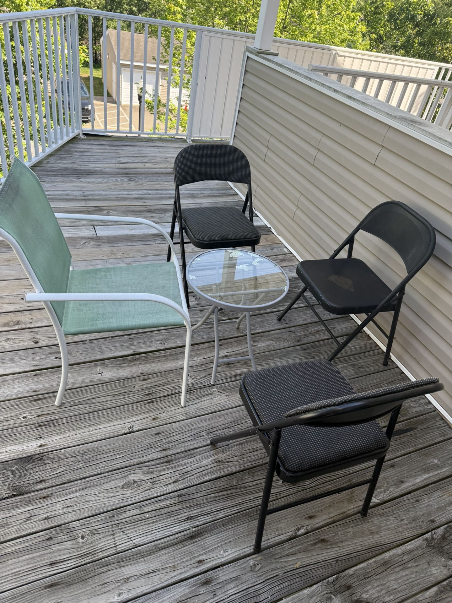 Table With 4-chairs